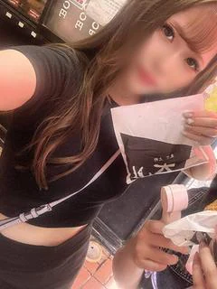桃谷ひなの