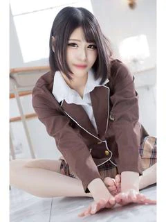 W.栄川うい