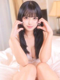 小泉みな