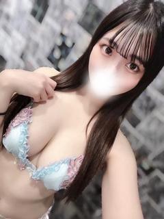 秋月ゆゆ