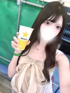 茜もえり