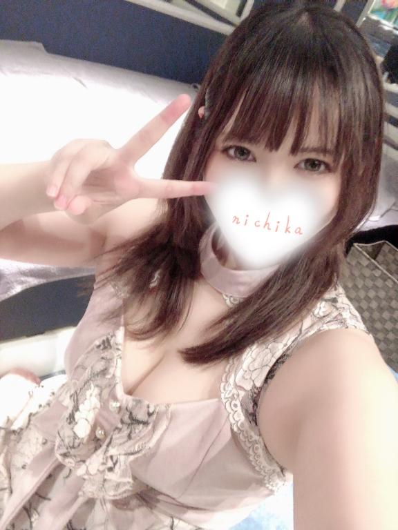 『にちか』 の 🗓️次回の出勤予定！✨
