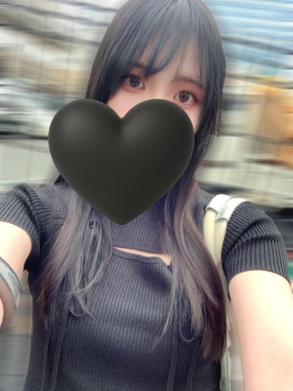 えみ の 黒髪清楚🖤