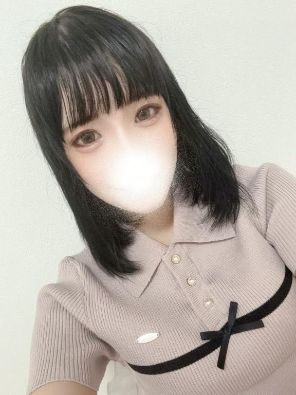 えり の ぎゅっと繋いだ手を引き寄せたら‎🤍