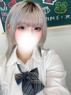 そのか(銀髪美少女)