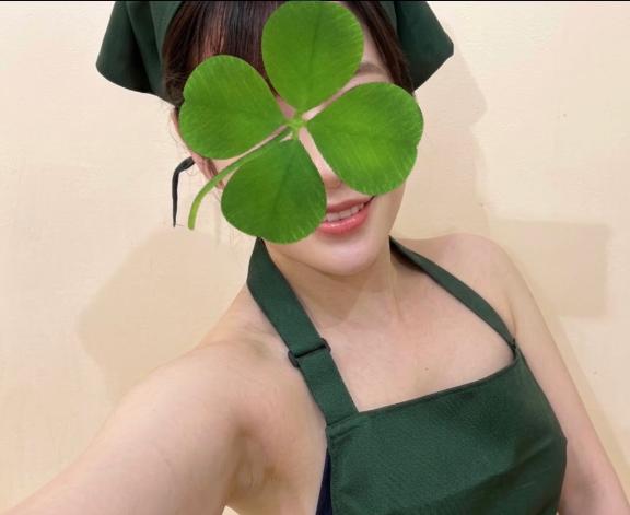 しおり の 🍀しおり🍀本日もよろしくお願い致します✨