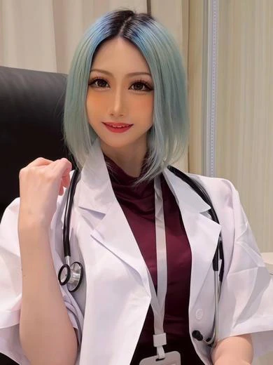 パラダイスの鷹宮ゆい