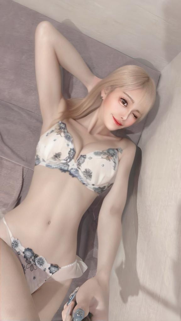 エレナ の 📢シフト出したよー！