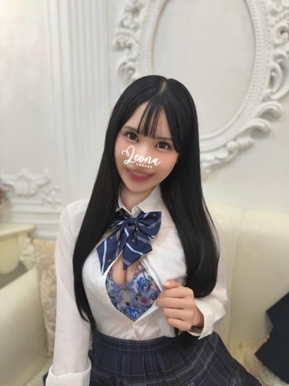 Leona の 📖 温めてくれるっ？🥺❤️‍🔥