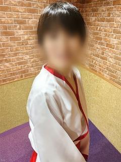 鎌田ひとみ