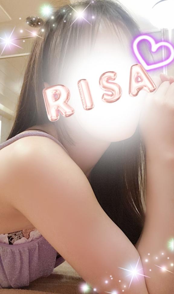 莉咲（りさ） の 出勤中だよ😉