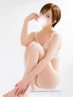 山下 にな