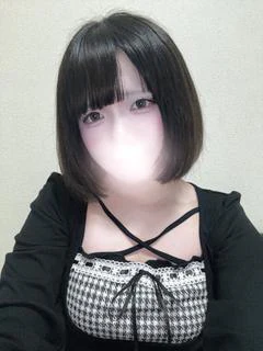 橋本ひな