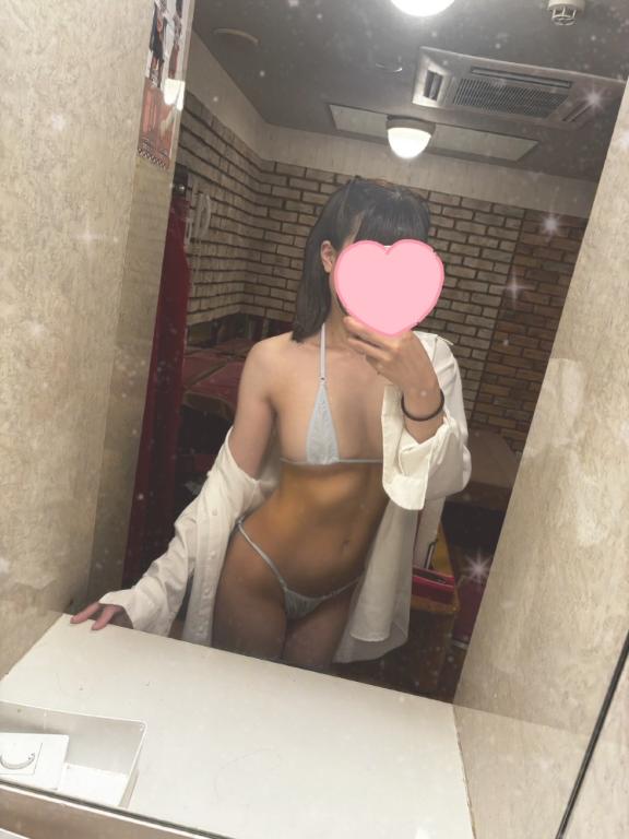 いと の 出勤しました🙇🏻‍♀️
