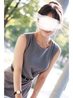 新井ももな