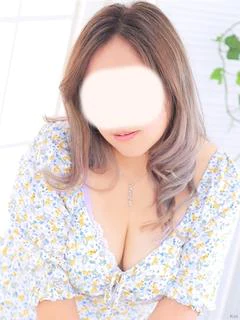 石田まゆ