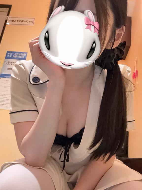 みお の 本日8/28（金）出勤してます🎵
