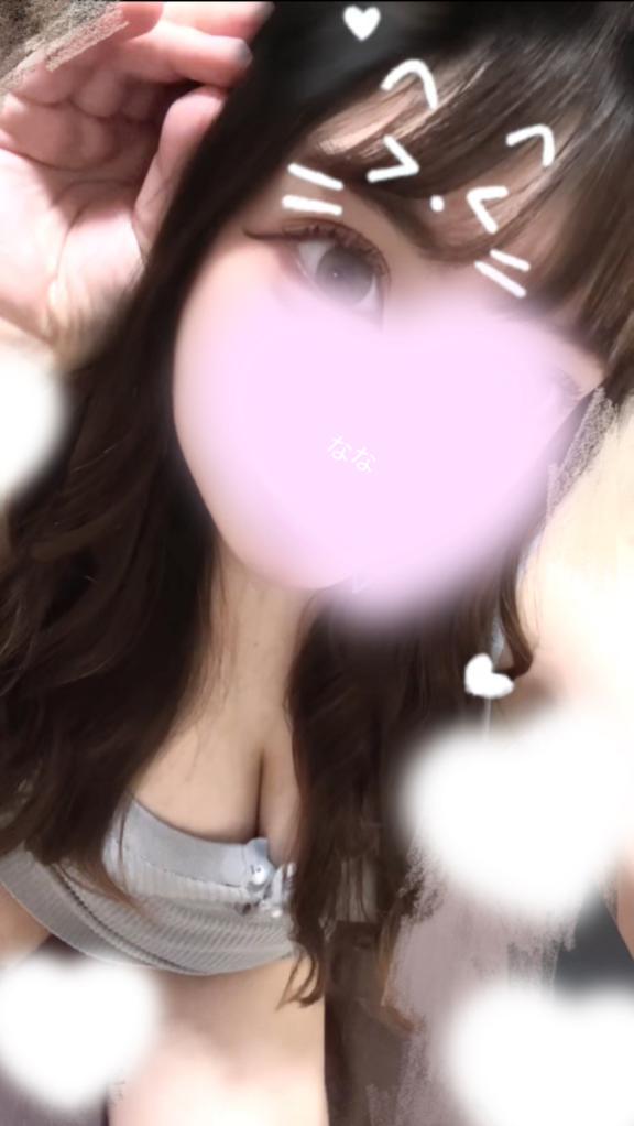 なな の 12:00～🎀