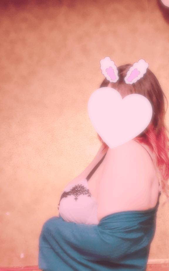 もえこ の ちょっぴりお休みします🥺♡