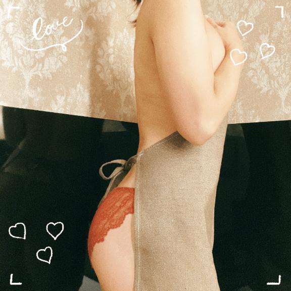 結城りの の 22時までお店にいるよー