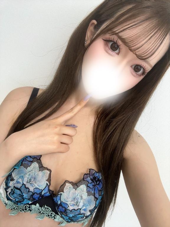 まい の 色白美肌なんです🤍