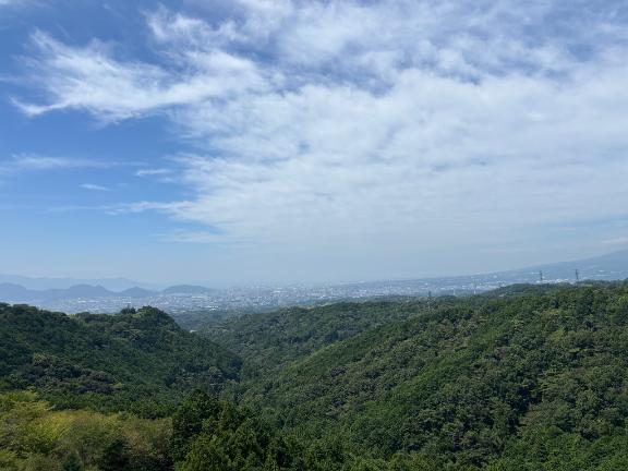 白石すみな の 雨のお色気物語