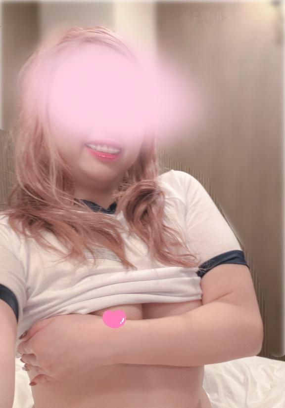 ゆめな の ♡手ブラ写真…💓🐣♡