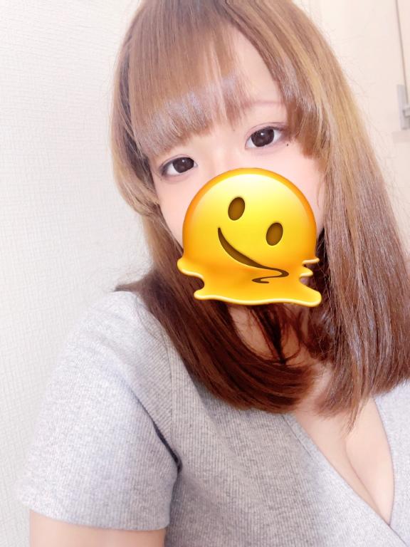 なな の 今日暑い😖