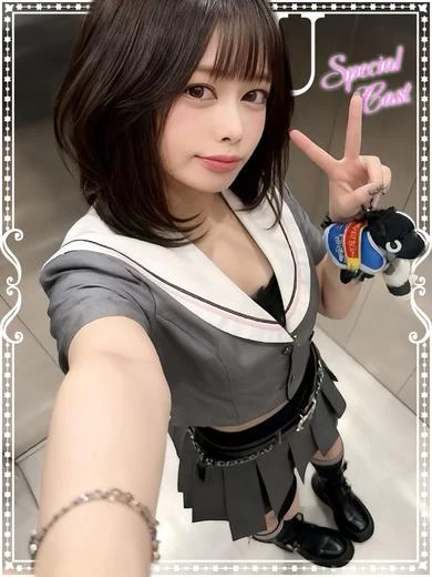 【お風呂で自撮り♪】ロリパイちゃんが乳首丸見えなのも気にせず・・・