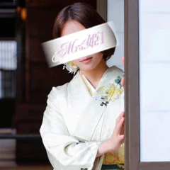 ポロリ※暴発注意※新人美女の初脱ぎ