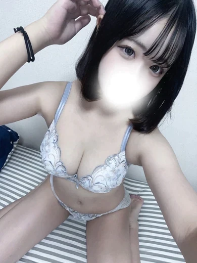 【動画撮影が無料!?】素人系Fカップ美女との秘密の撮影会♪