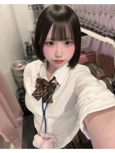 ロリ可愛くてGカップ！連日完売の予約戦争を勝ちぬけ！