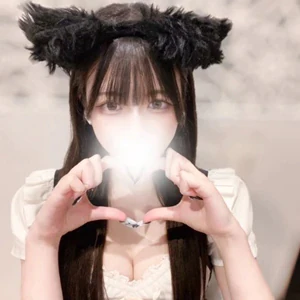 ぱっちり大きな瞳とツヤツヤ黒髪！！Eカップのダイナマイトボディはまさに芸術品！！