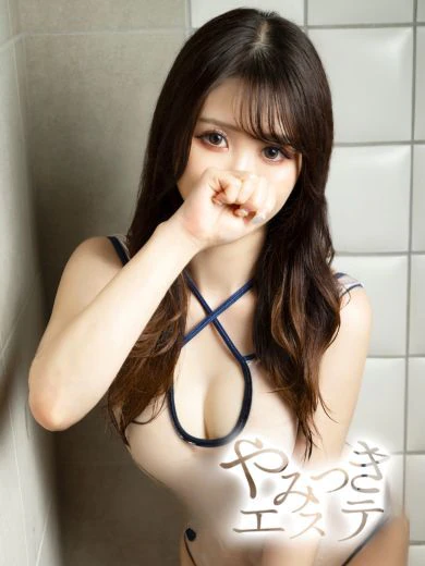 スタイル抜群！マイクロビキニが泡まみれに・・・