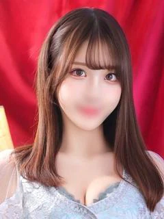 色白で美脚なモデル系美人【リンカ】さんのご紹介です。